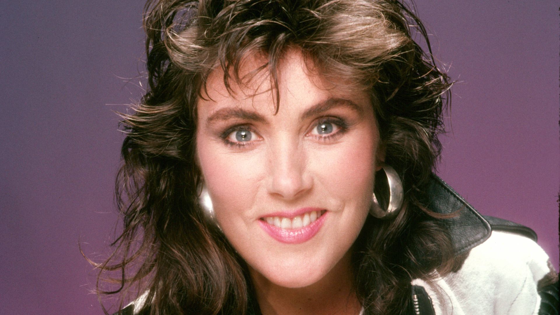 “Gloria” de Laura Branigan: cuando el drama, el sintetizador y el power vocal eran la fórmula perfecta