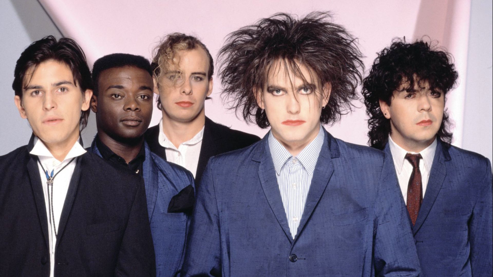 “Just Like Heaven” de The Cure: la canción que convirtió la melancolía en un baile de felicidad