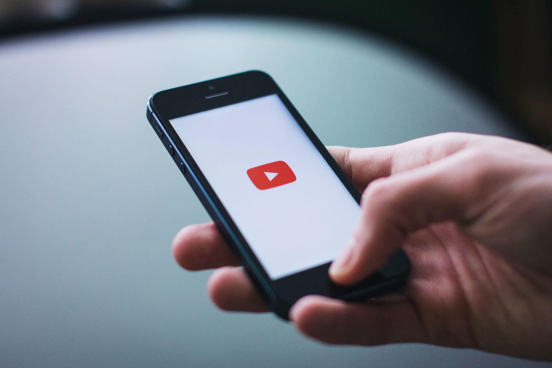 YouTube lanza herramienta de búsqueda con IA: recomendaciones más precisas y contenido curado por inteligencia artificial